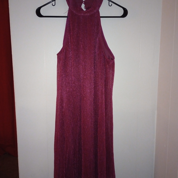 Dark raspberry pink dress - Picture 2 of 2